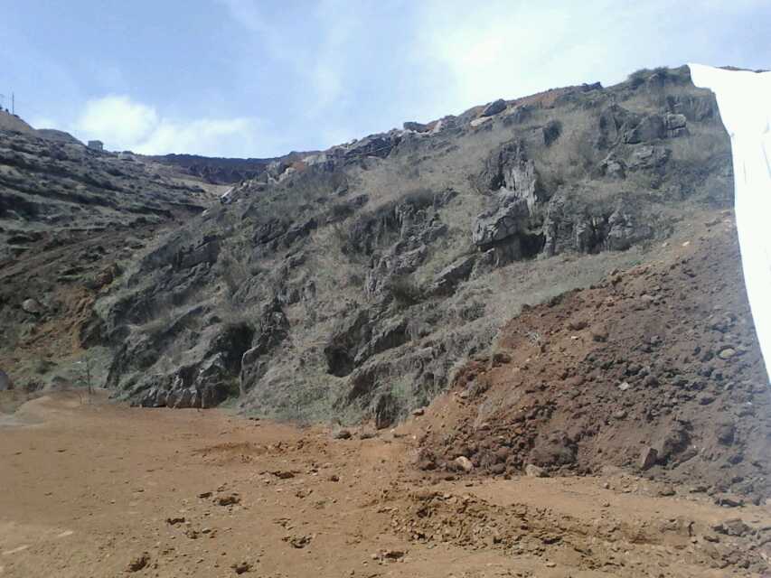 壩坡防浪護坡土工膜施工過程 土工膜價格貴嗎？